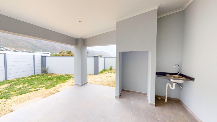 4 Bedroom Property for Sale in Admirals Park Western Cape